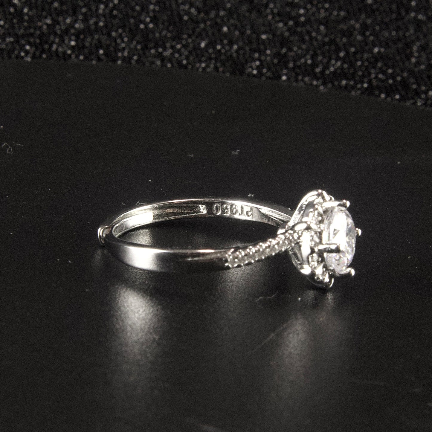 Joudwass Adjustable Moissanite Ring | Diamond-Grade Shine