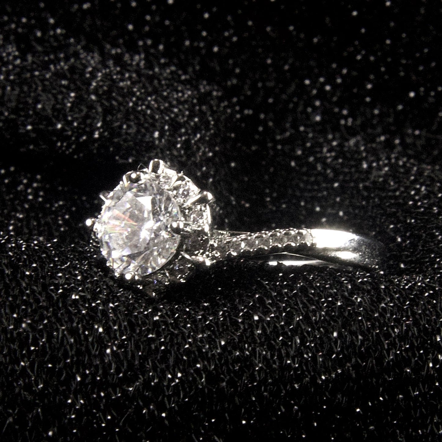 Joudwass Adjustable Moissanite Ring | Diamond-Grade Shine