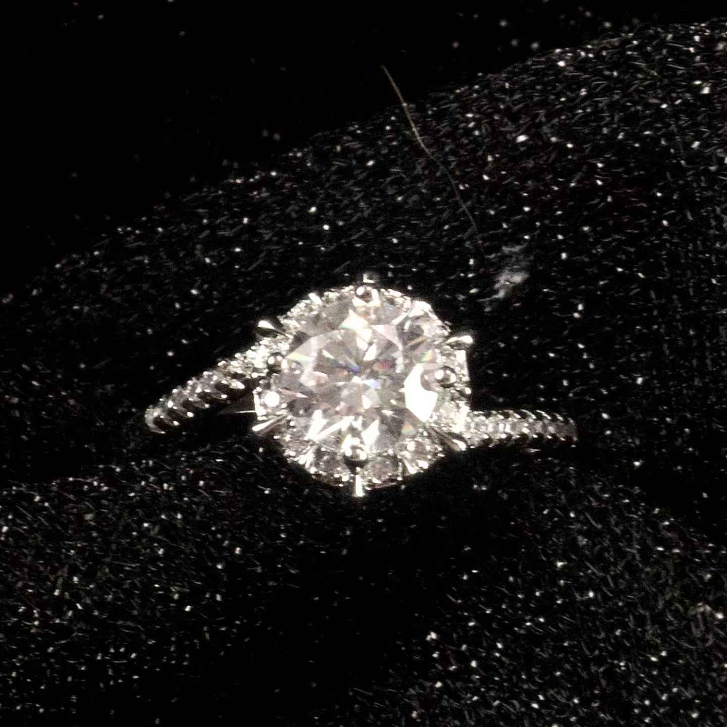 Joudwass Adjustable Moissanite Ring | Diamond-Grade Shine