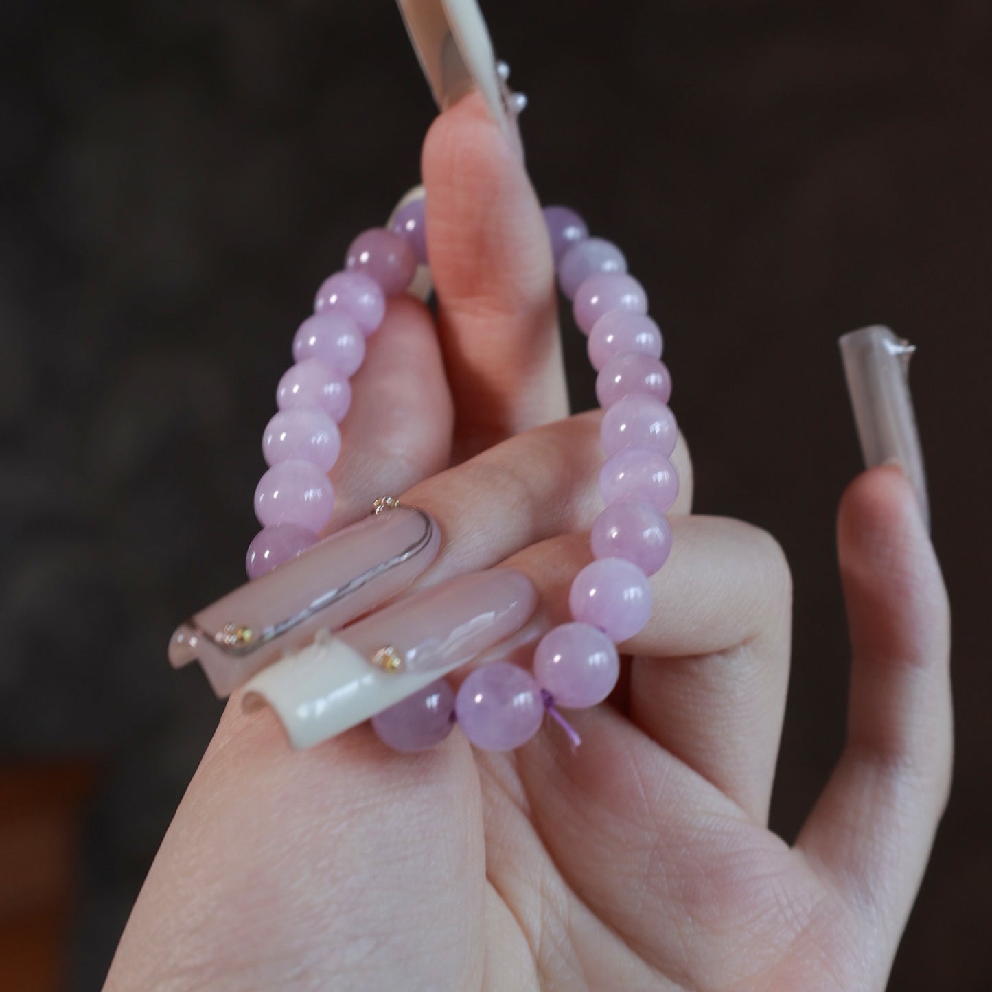joudwass Vibrant Kunzite Bracelet Healing Crystal Jewelry Positive Energy Aura Spiritual Gift for Women Stress Relief Spiritual Jewelry