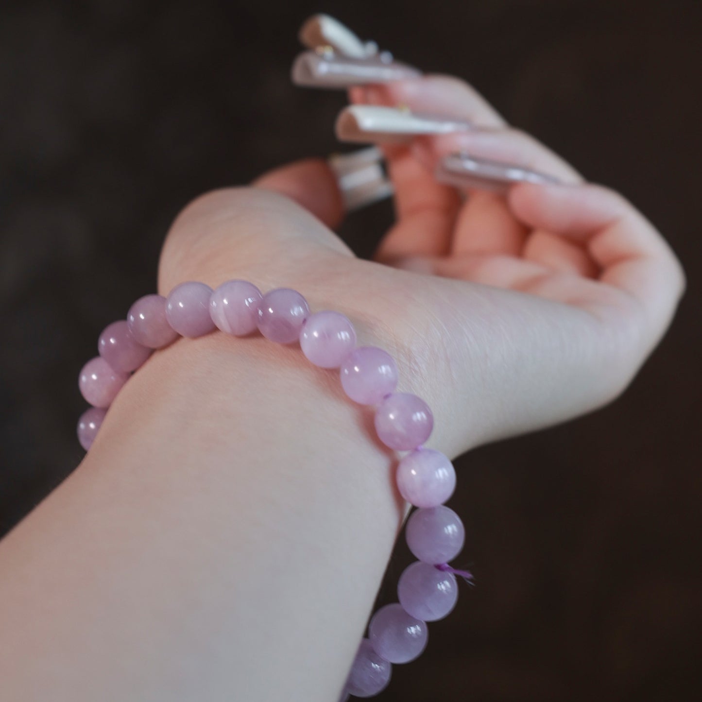 joudwass Vibrant Kunzite Bracelet Healing Crystal Jewelry Positive Energy Aura Spiritual Gift for Women Stress Relief Spiritual Jewelry